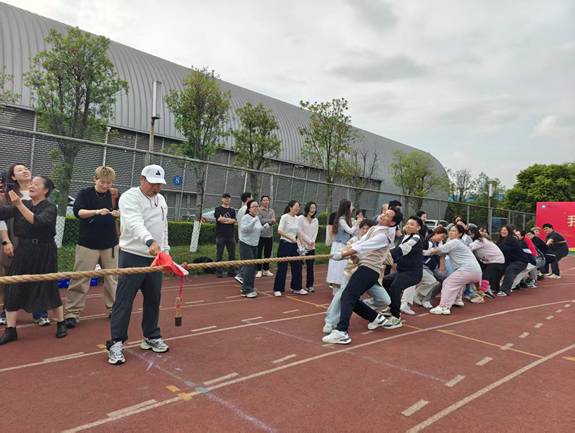 检验医学院工会组织教职工参...